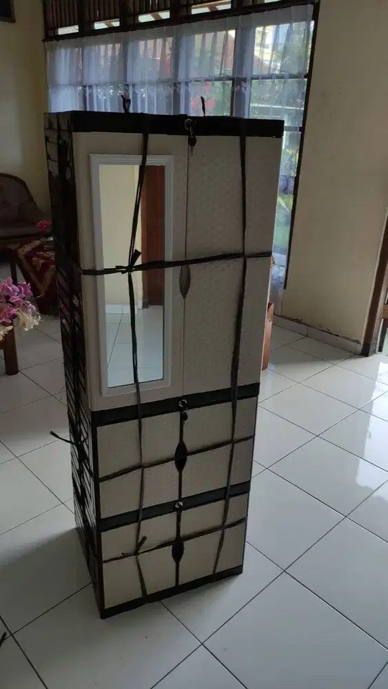 lemari diva  combain