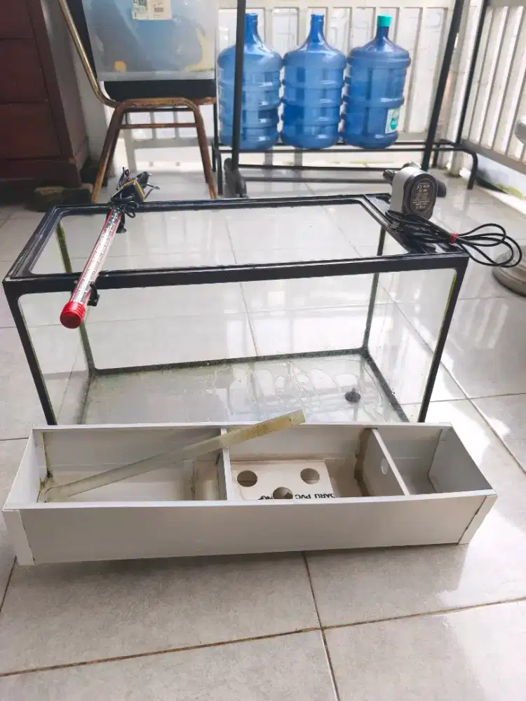 Aquarium uk  60 X 35X 37,,2,#  c:CV vc ccc:v