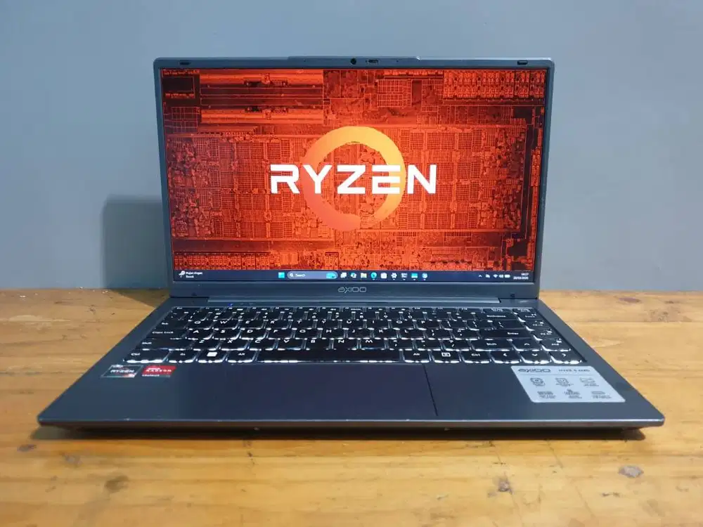 Axioo Mybook Hype 5 AMD X3 Ryzen 5 3500U 8/256GB FHD Backlight