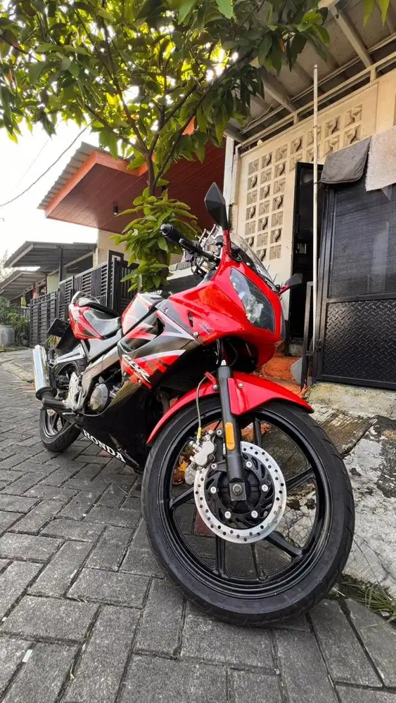 Cbr old thailand red black
