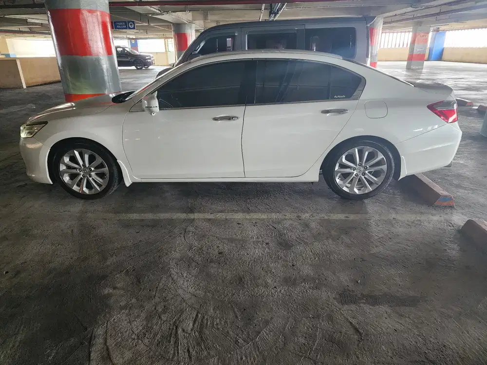 Honda Accord 2013 Bensin