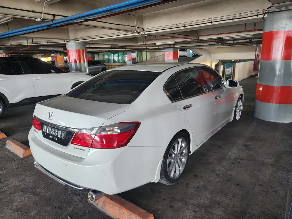 Honda Accord 2013 Bensin