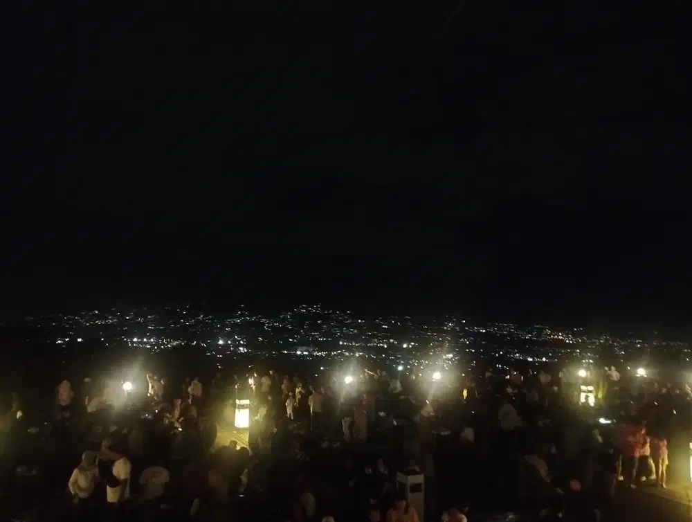 LOKER CEWE (cleaning servis)