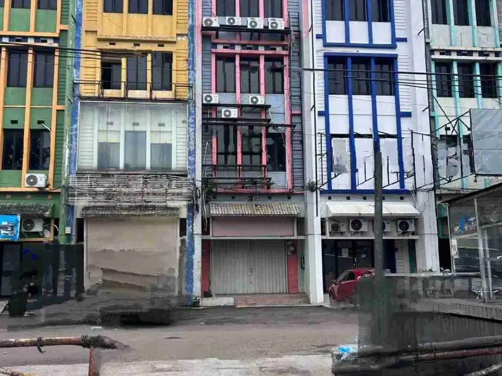 DISEWAKAN RUKO SIAP PAKAI 4 LANTAI DI PINGGIR JL RAYA SERPONG ALAM SUTERA