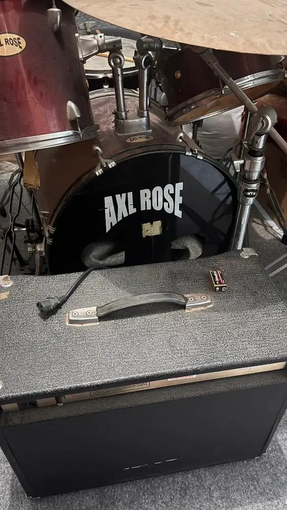 1 Set Alat Band Lengkap Siap Pakai (Drum + Gitar)