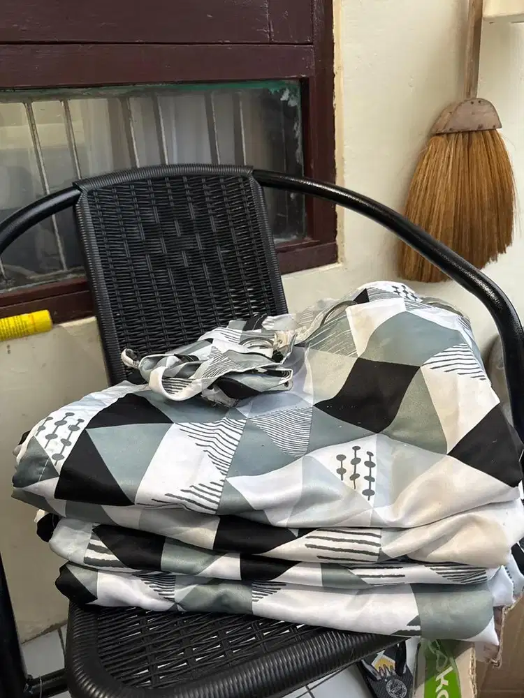 Korden / gordyn ukuran panjang 2m x 1m (4pcs)