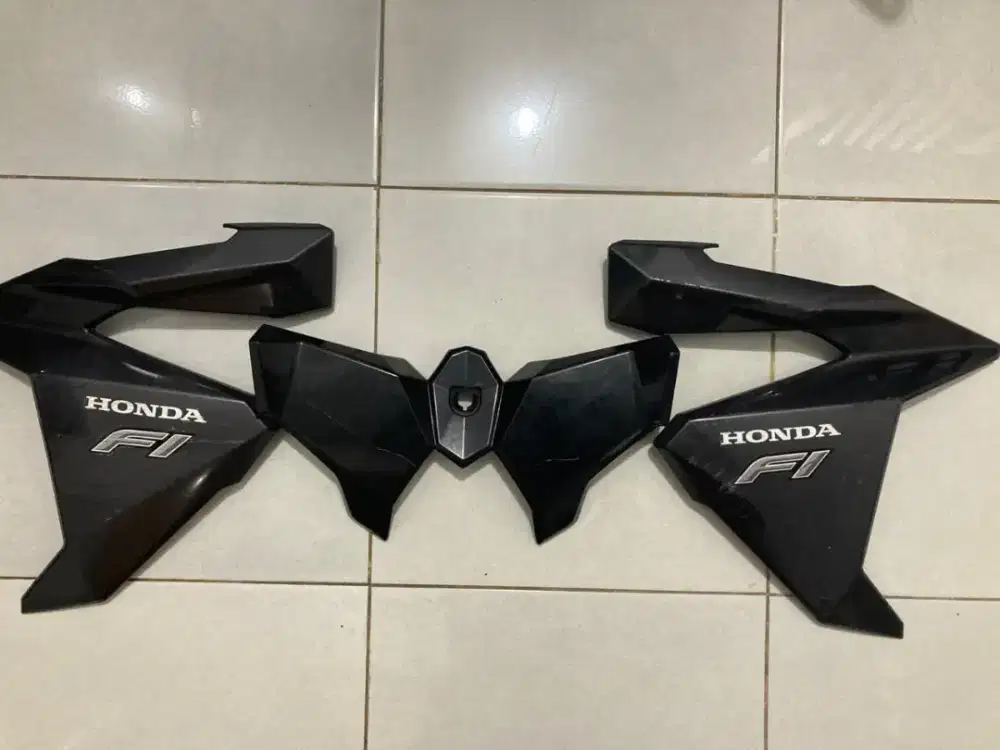 Sayap Kanan Kiri & Dasi Vario LED Old Original Copotan