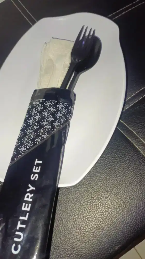 Jual 1 set (Sendok, Garpu, Tisu, Tusuk gigi)