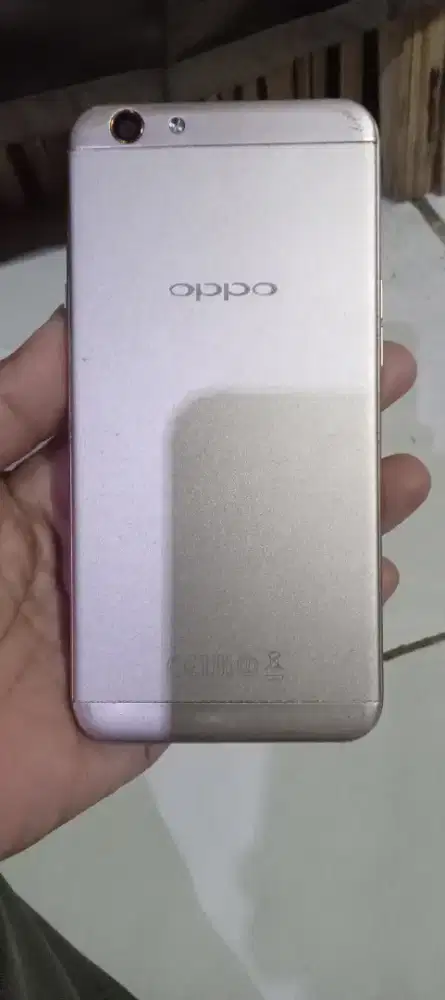 Oppo f1s ram 4gb kondisi mesin normal lancar jaya