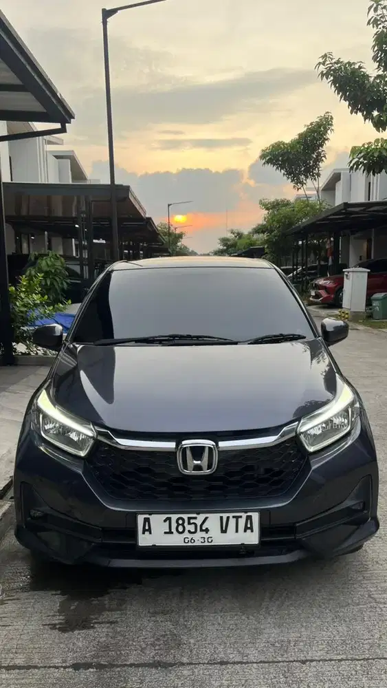 Honda Brio Satya 1.2 E AT 2026 Abu-Abu – Low KM, Like New!