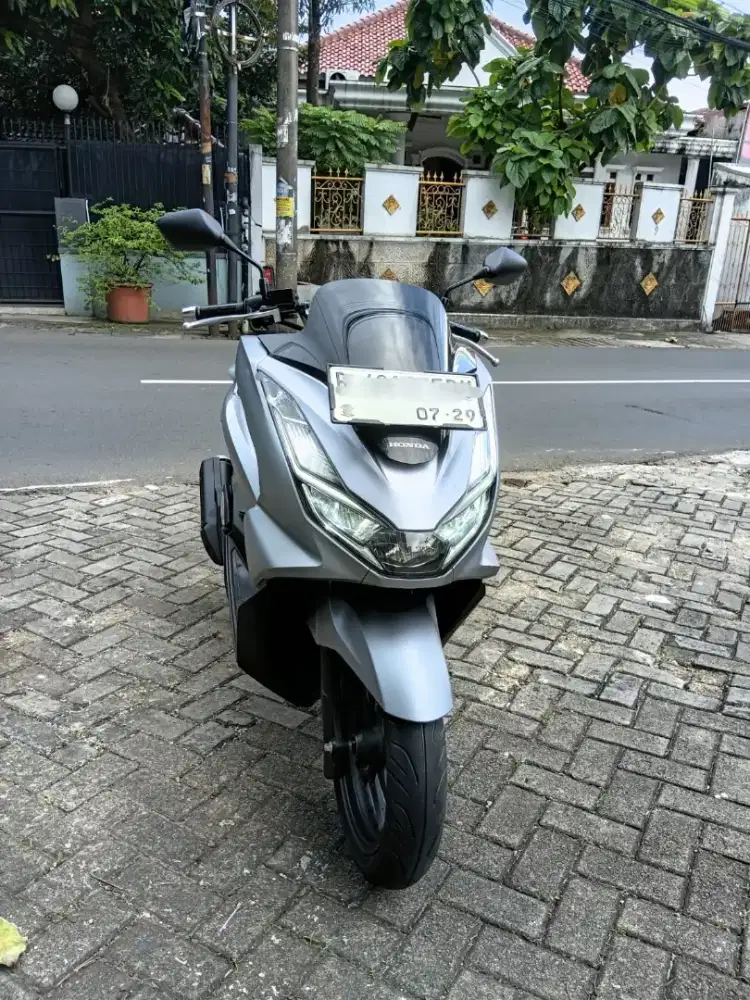 PCX 160 CBS ISS DIJUAL KREDIT DP 2 JUTA SYARAT KTP&KK