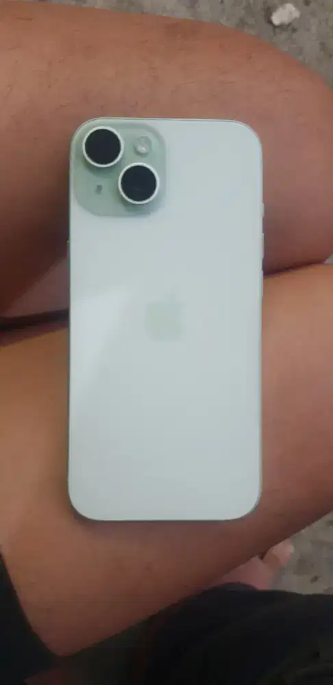 IPHONE 15 BASIC WARNA GREEN 128gb inbox