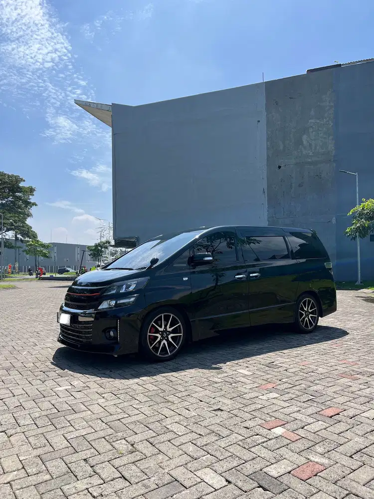 Vellfire GS gs premium sound alphard