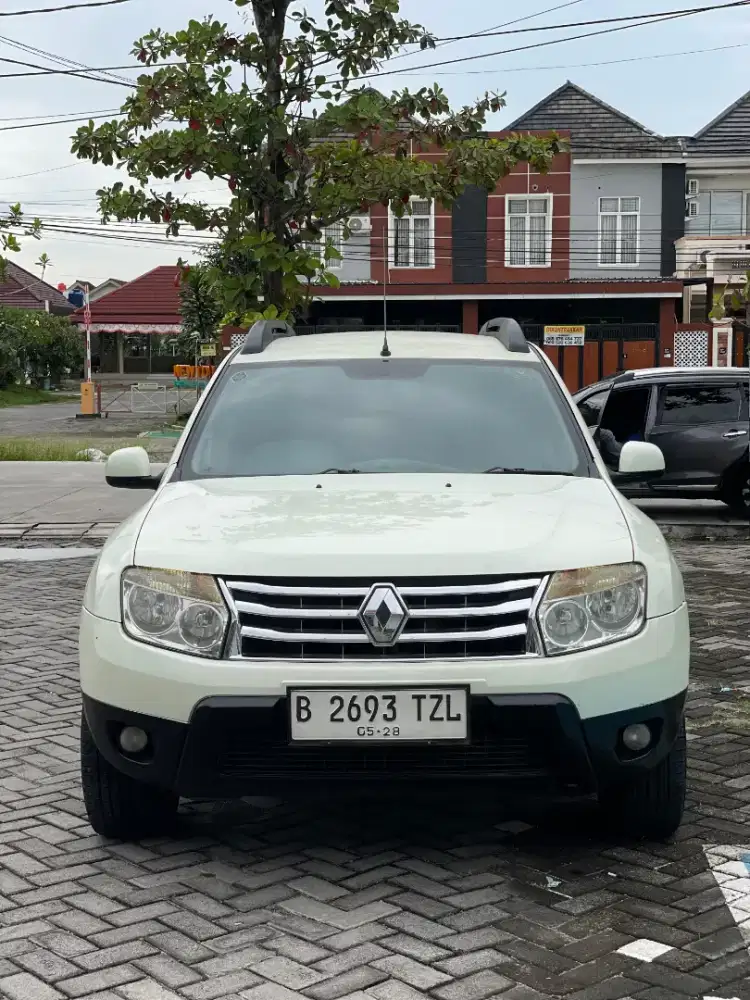 TERMURAH! RENAULT DUSTER 2017