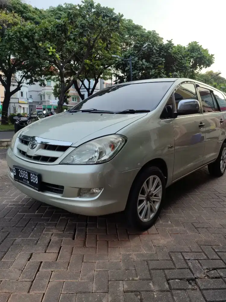 Innova Diesel tipe G A/T 2006