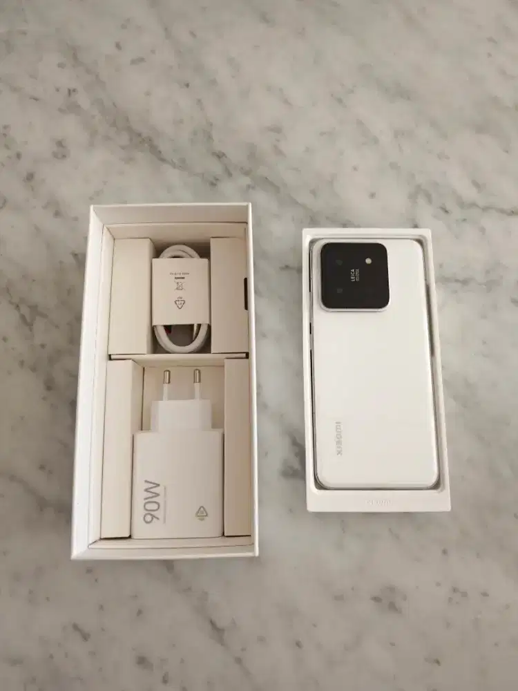 Xiaomi 14 12/256 Garansi Resmi LIKE NEW