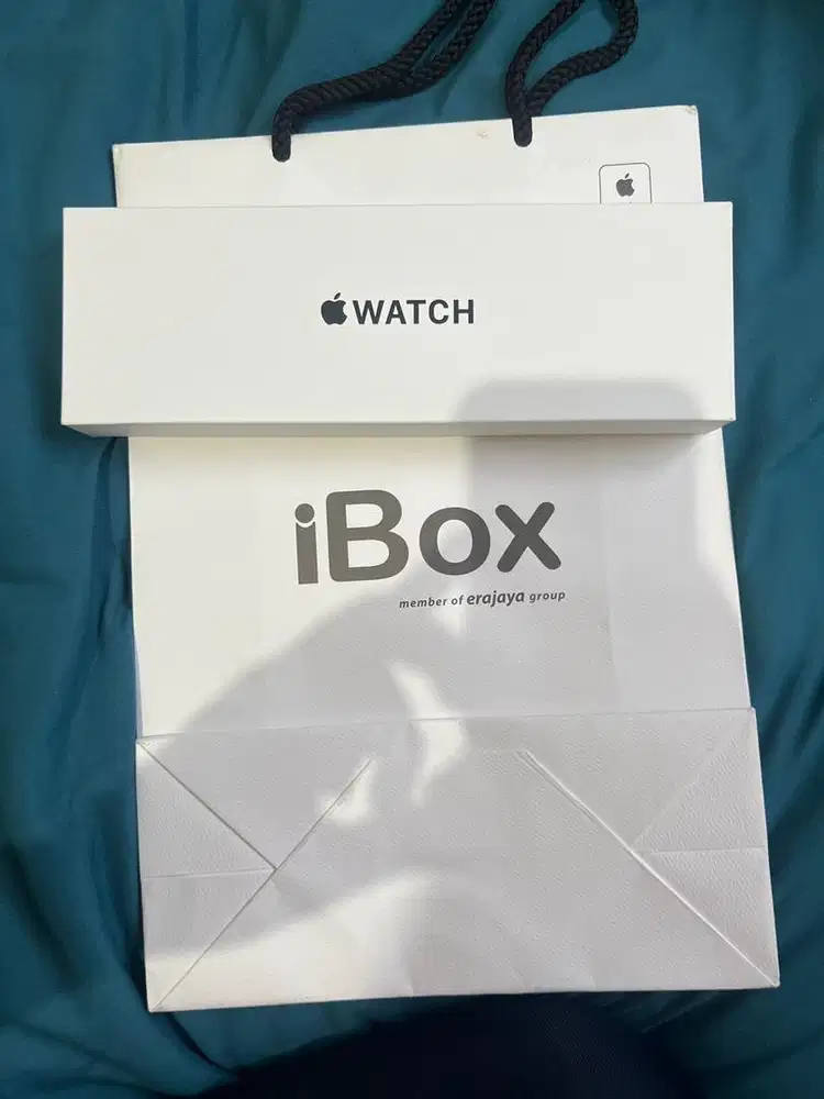I watch ( Apple Watch ) SE 3 40MM midnight