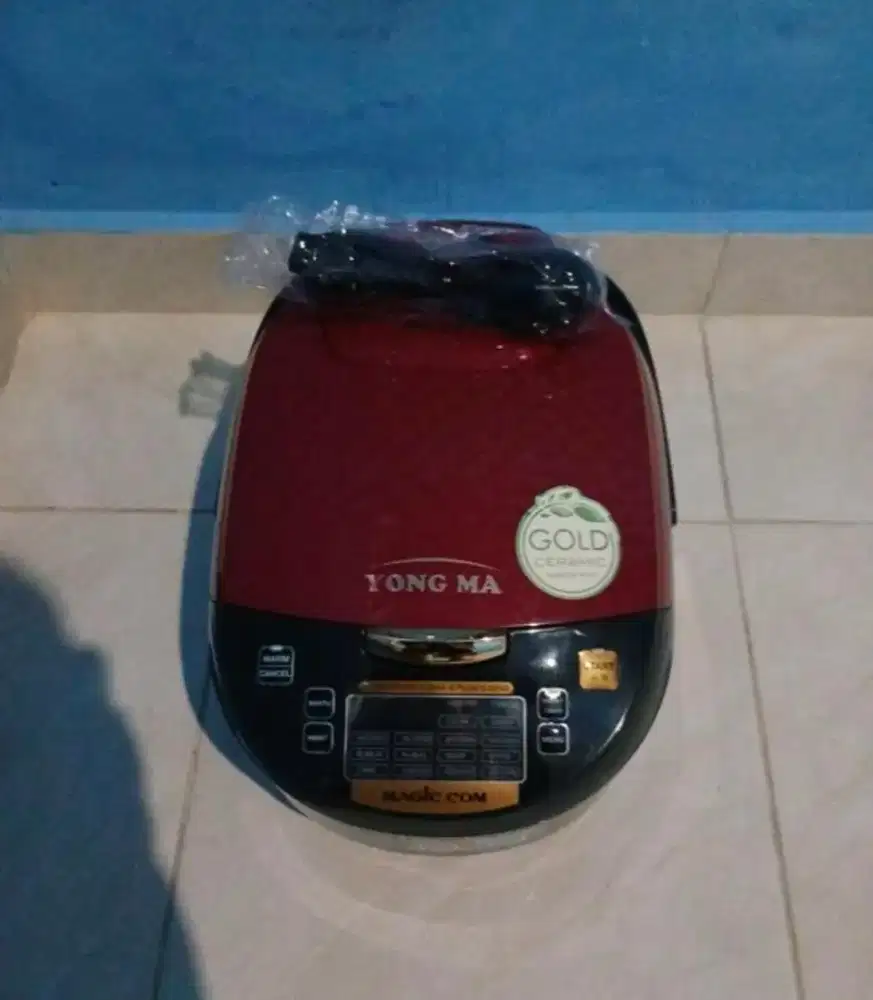 Magic com (majikom) ricecooker yong ma like new