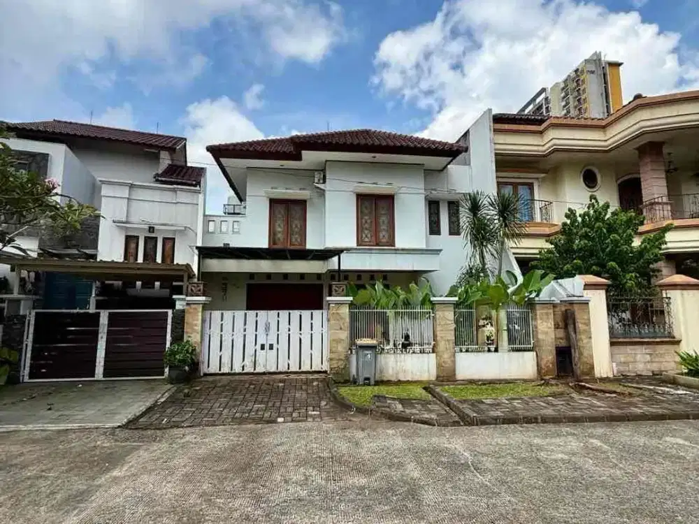 RUMAH ASRI HADAP TAMAN – KOMPLEK TERDEPAN CINERE | DEKAT LEBAK BULUS