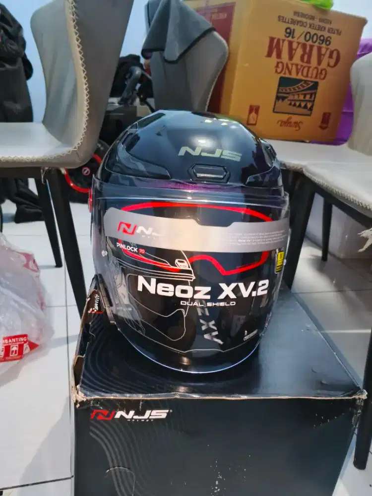 Di Jual Helm Merk NJS