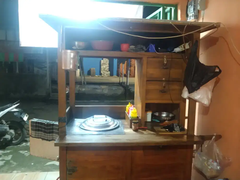 Gerobak mie ayam + peralatan