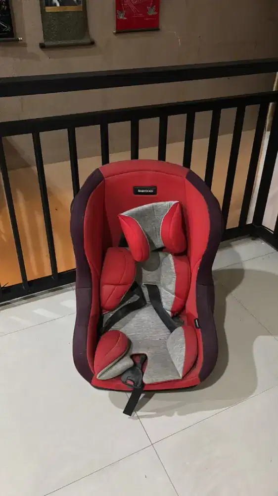 Car Seat Bayi BabyDoes Merah Abu – Nyaman & Aman