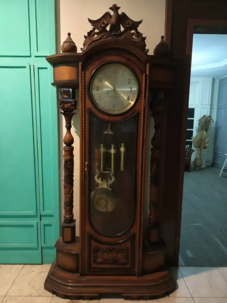 Lemari Jam Hias Jati , Set Kursi Tamu Jati , Sekat Jati