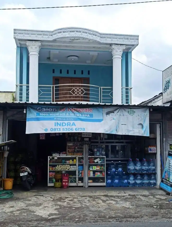 DiKONTRAKKAN RUMAH USAHA SANGAT STRATEGIS PINGGIR JALAN RAYA