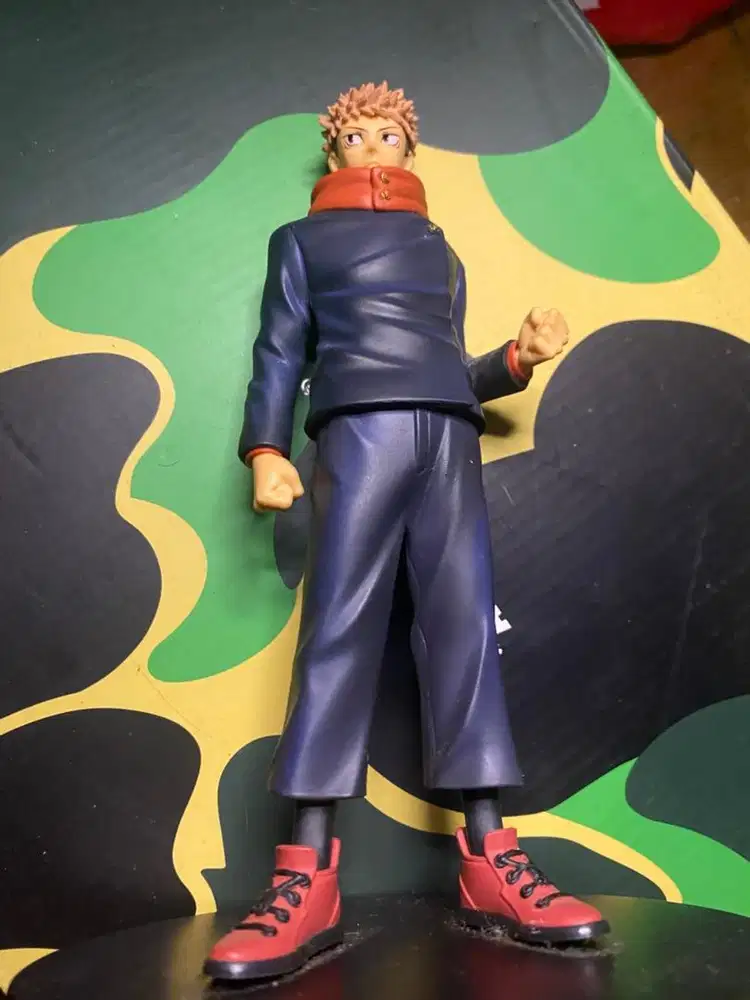 Action figure yuji itadori jujutsu kaisen