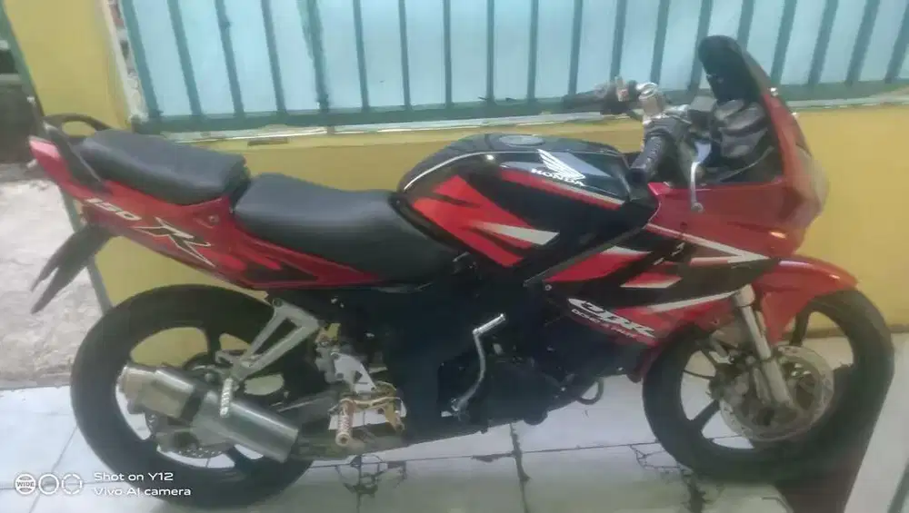 Jual motor viar tahun2011 sskumplit