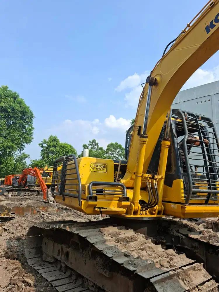 Escavator Komatsu 130 Tahun 2019