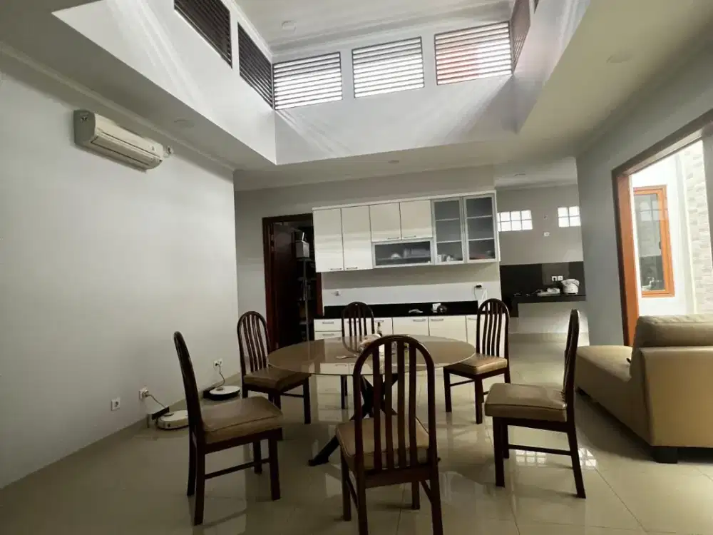 Rumah 1 Lantai Nyaman Strategis di Singgasana Pradana