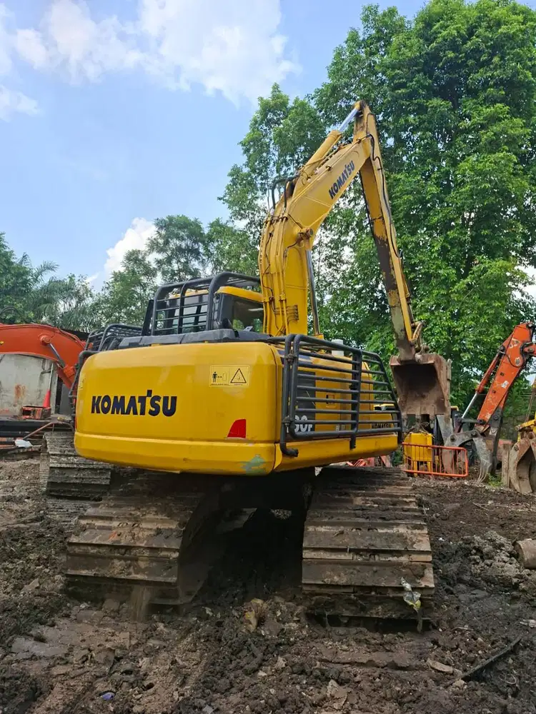 Escavator Komatsu 130 Tahun 2020