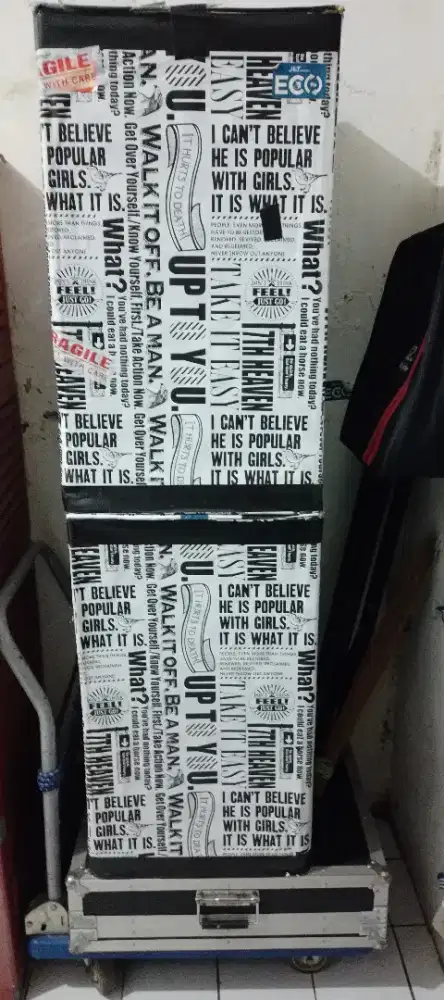 SPEAKER MACKIE THUMP15 (2 UNIT) DAN MIXER YAMAHA MG16XU ORI HARDCASE