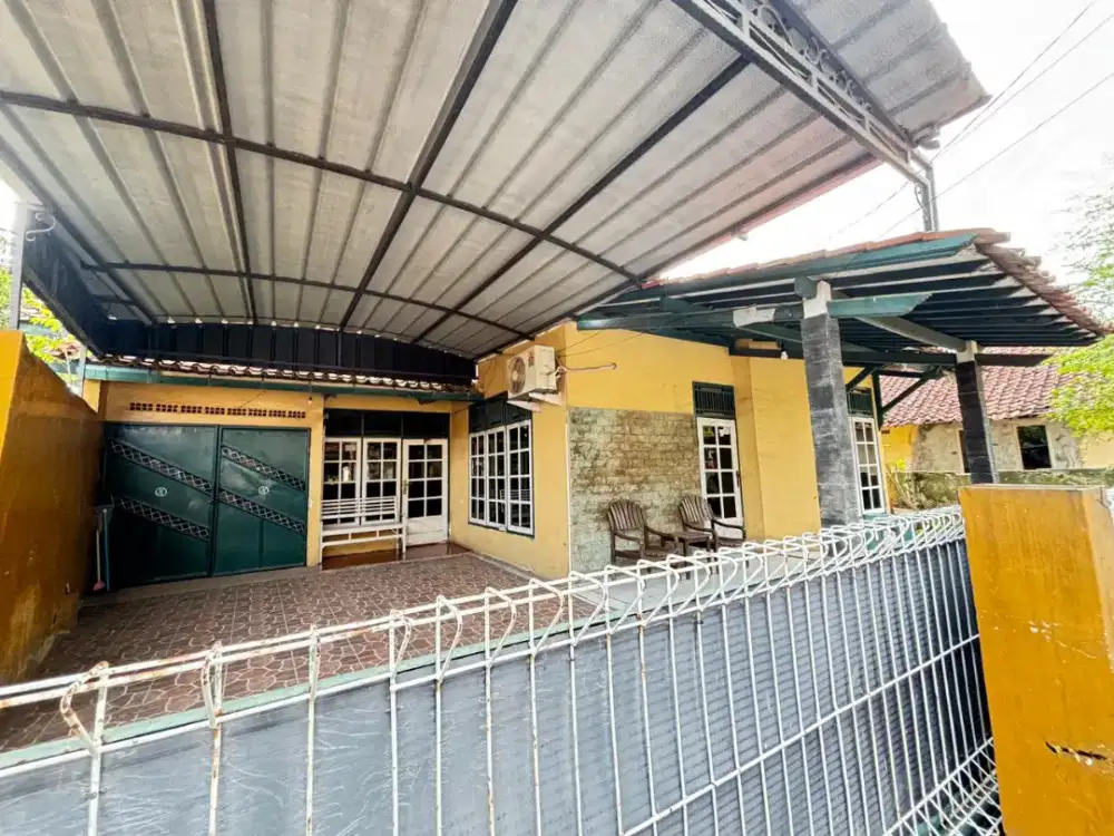 Rumah di pusat Kota Indramayu / Alun - Alun