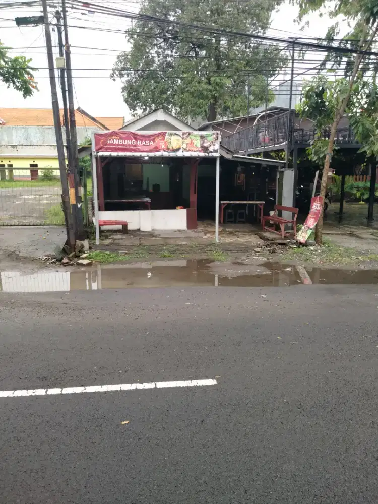 Di cari orang yang mau kerja  jaga stand soto khusus cewek