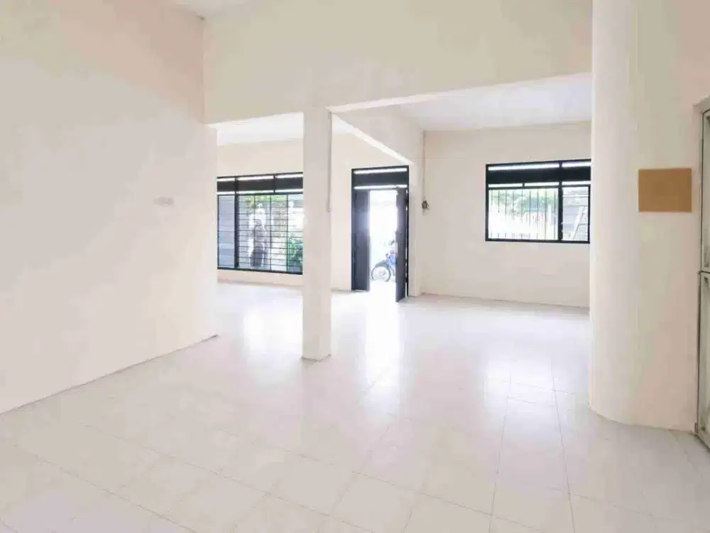 Di sewakan rumah murah luas 225 m2 di Sumber solo