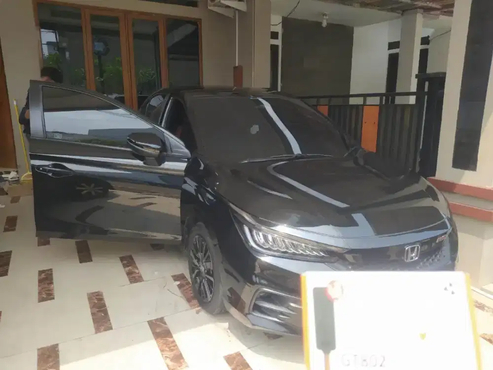 Gps tracker fitur lengkap