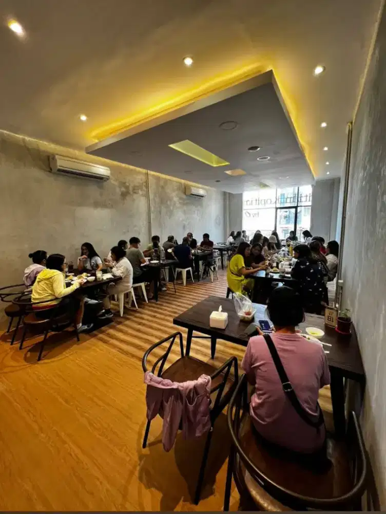 Lowongan kitchen staff dan waiters