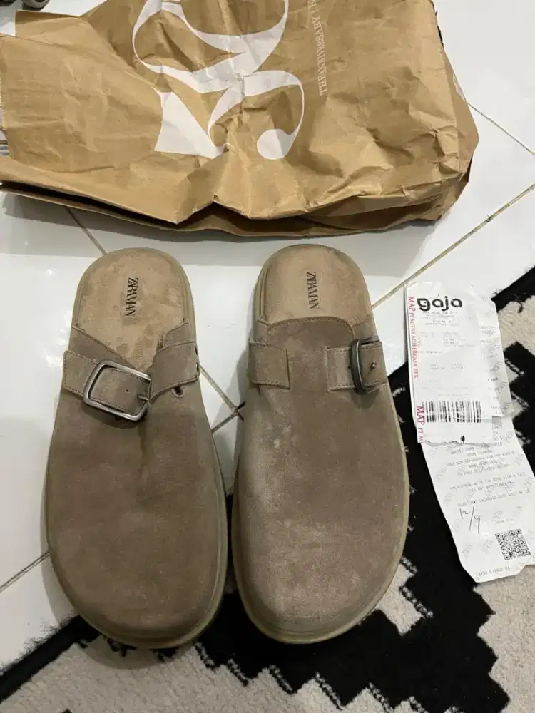 Jual Sendal Zara Man Suede Baru Dipakai Sekali Pas Lebaran Size 43