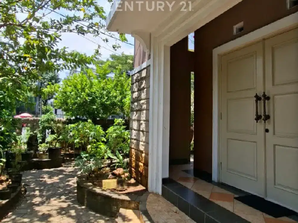 Rumah Mewah  Citra 6 Hoek Ada Di Boulevard Raya Bisa Usaha