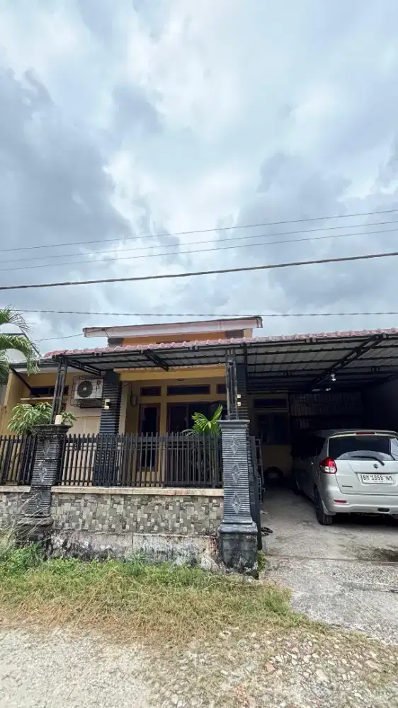 Disewakan rumah semi furnished