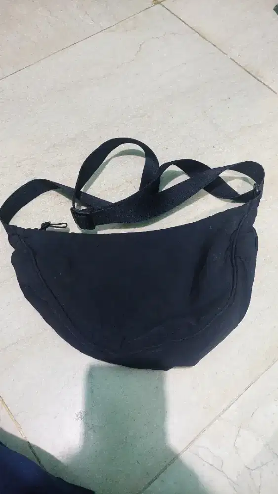 Tas Bahu Mini Bulat Uniqlo Original