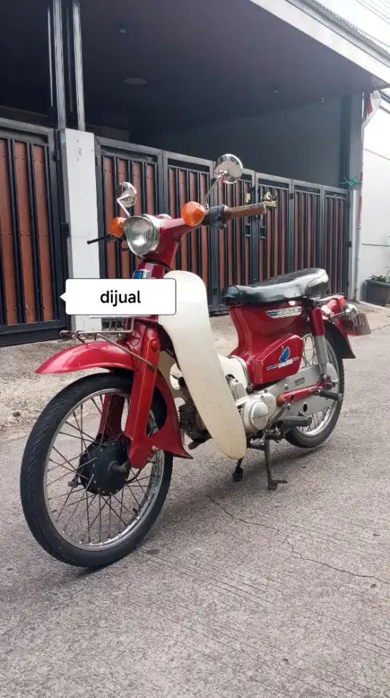 Honda C70 tahun 1975