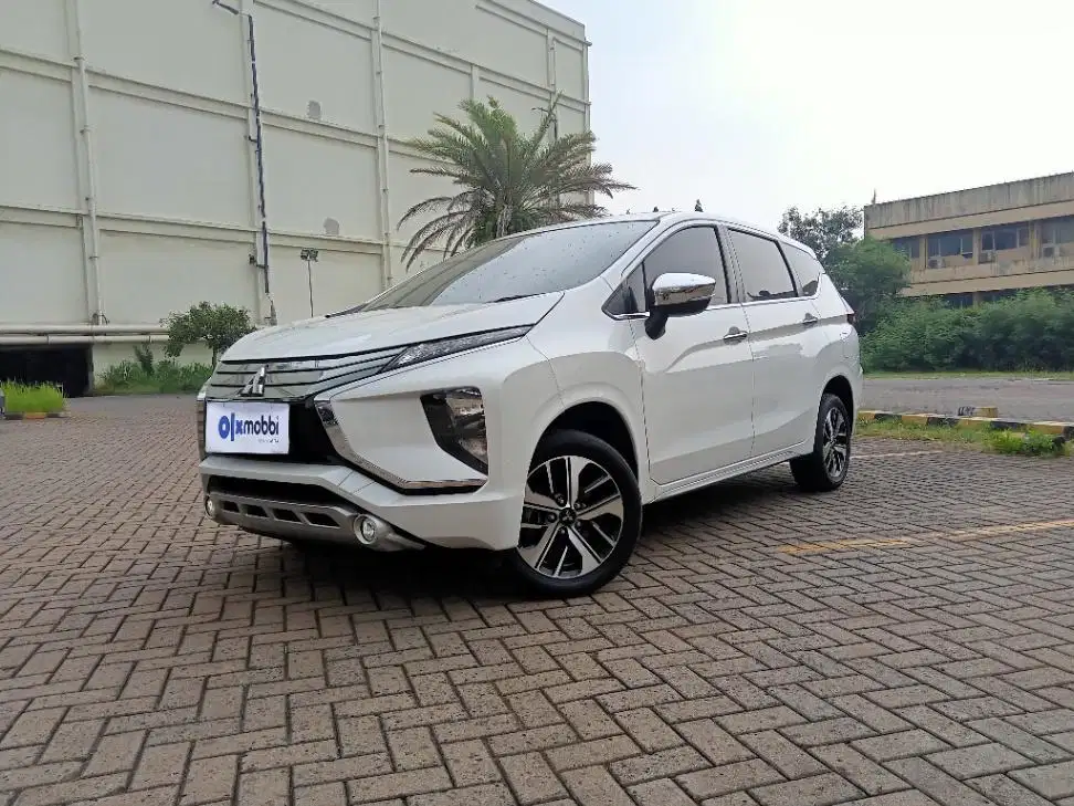 TDP 10JT, Mitsubishi Xpander 1.5 Ultimate Bensin-AT Putih 2019