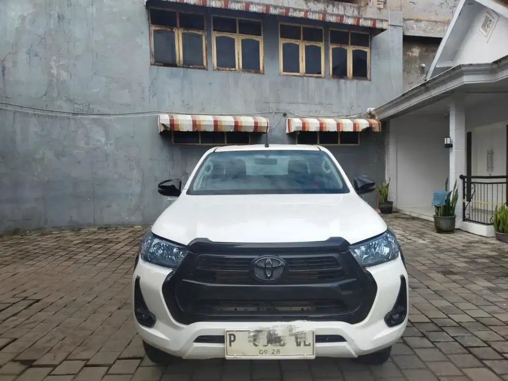 Toyota Hilux 2.4 G Disel MT 2023 Km 60rb Record Istimewa