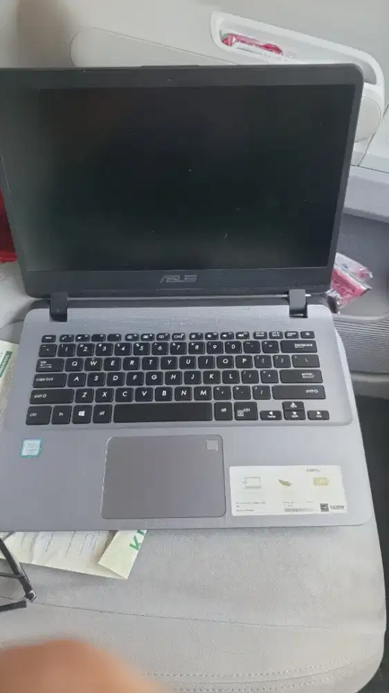 Asus core i3 gen 6 ram 8gb ssd 512gb