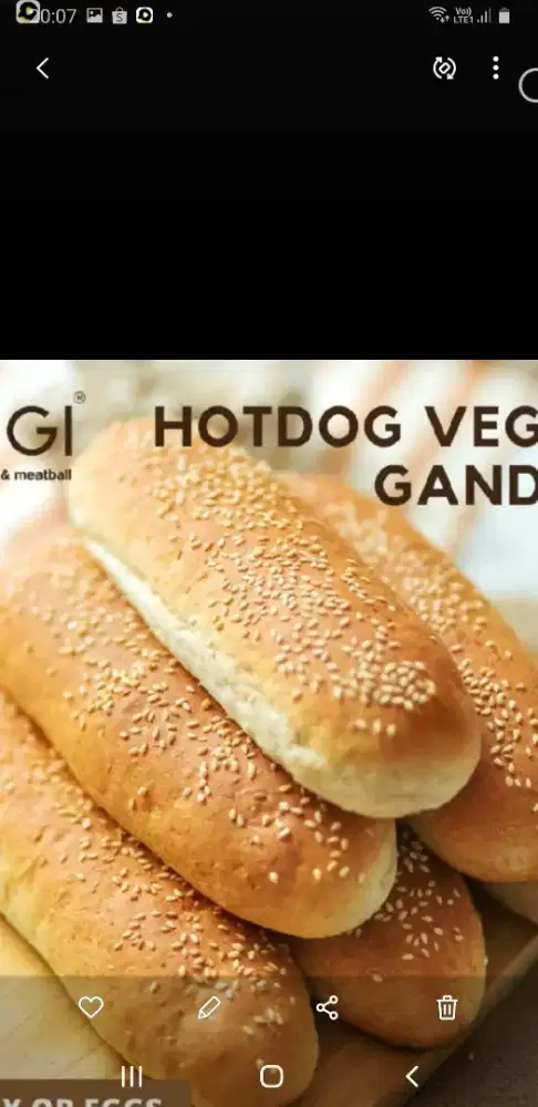 Makanan roti burger dan hotdog yg enak