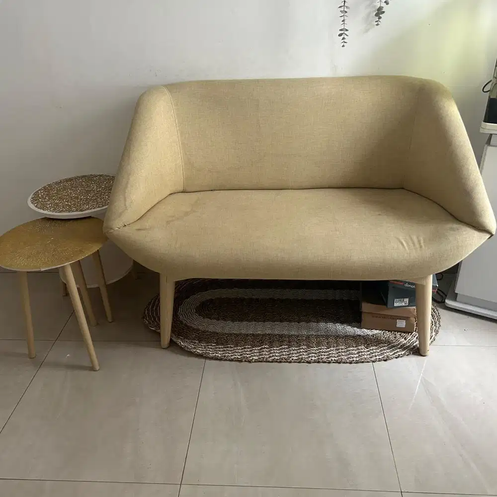 Sofa minimalis + meja + karpet