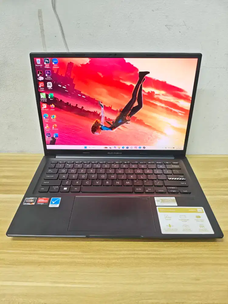 Asus VivoBook M1405Ya. Ryzen 7-7730u. Ram 8gb. Ssd 256gb
